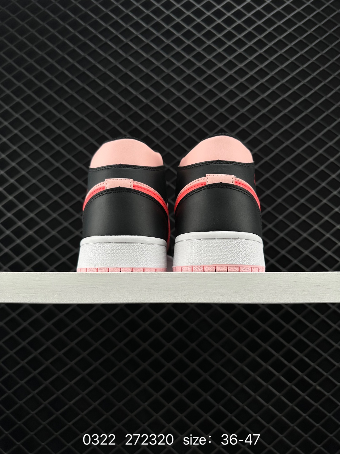 Nike Air Jordan 1 Retro High OG”Black/White“